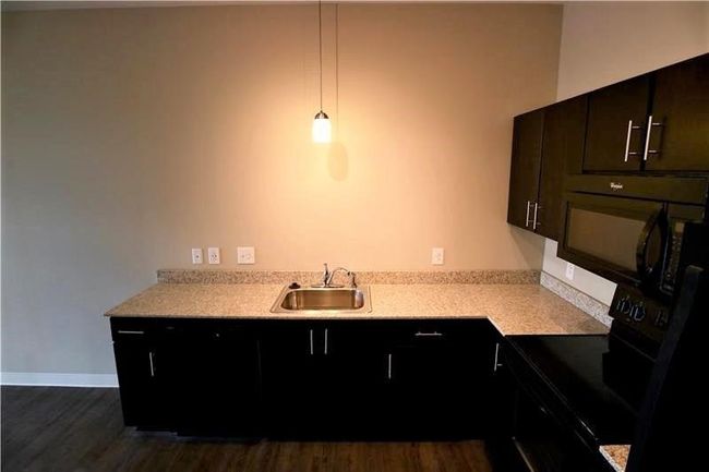 APT-404 - 1655 5 Th Ave, Condo with 1 bedrooms, 1 bathrooms and null parking in Pittsburgh PA | Image 11