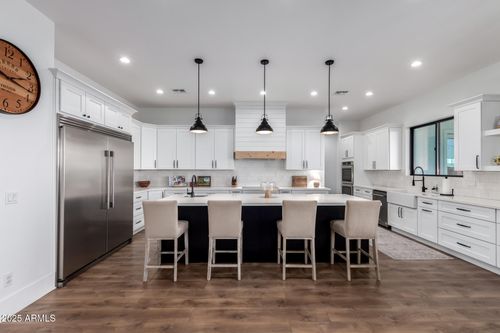 28673 N Thompson Rd, San Tan Valley, AZ, 85144-2647 | Card Image