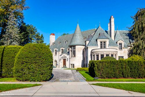 273 Ridge Rd, Grosse Pointe Farms, MI, 48236-3153 | Card Image
