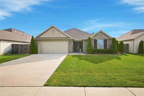 4578 W Croft Dr, Fayetteville, AR, 72704-5041 | Card Image