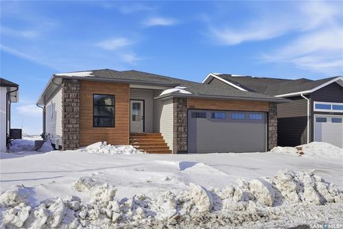 909 Aspen St, Humboldt, SK, S0K | Card Image
