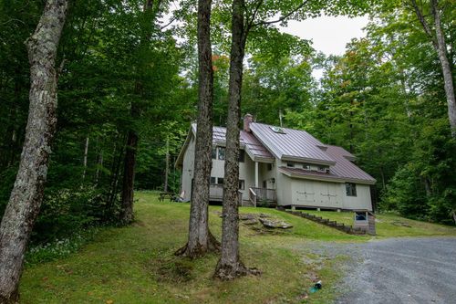 7 Roundtree Rd, Winhall, VT, 05340-4429 | Card Image