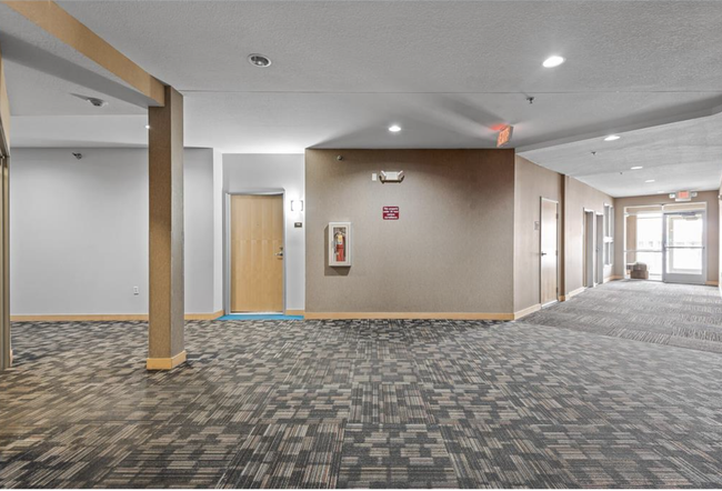 2600 University Lobby | Image 20