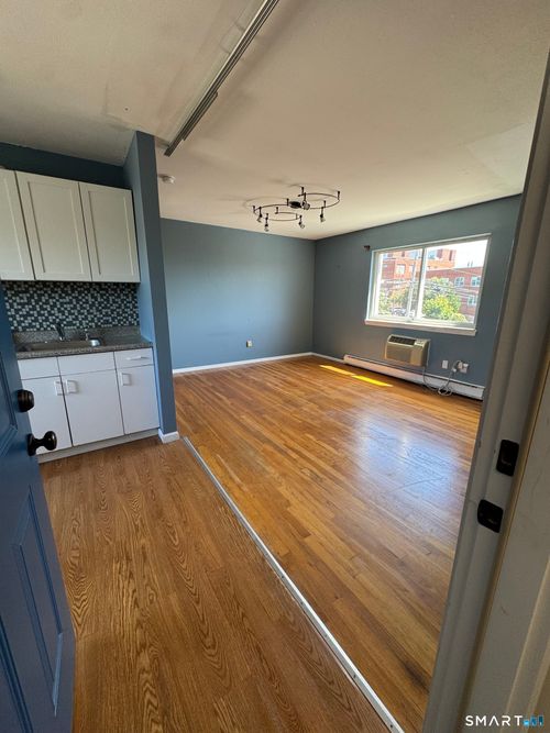 2f-22 Glenrock, Norwalk, CT, 06850-1372 | Card Image