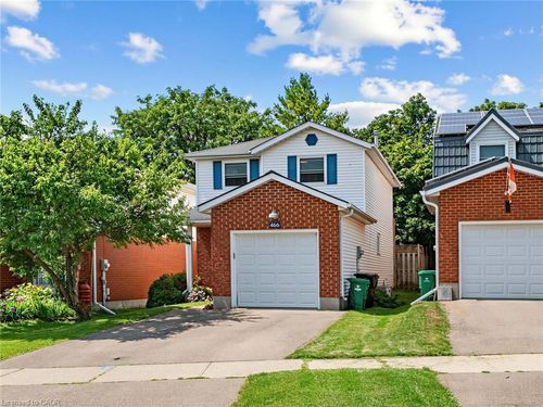 466 Misty Cres, Kitchener, ON, N2B3V6 | Card Image