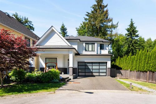 3323 147 St, Surrey, BC, V4P1Z8 | Card Image
