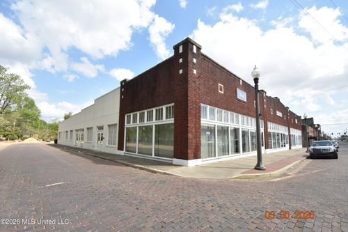 101 Main St, Greenwood, MS, 38930-4413 | Card Image