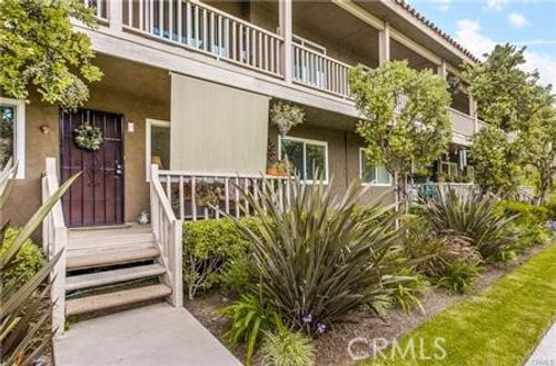 127-611 S La Veta Park Cir, Orange, CA, 92868-4077 | Card Image