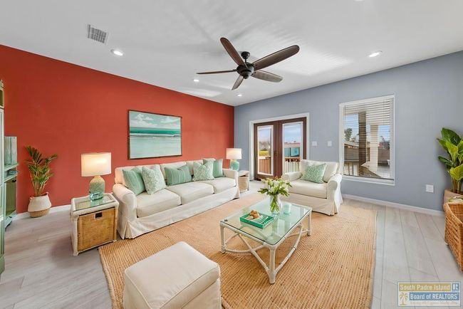 1013 Tarpon Ave, House other with 5 bedrooms, 4 bathrooms and null parking in Port Isabel TX | Image 7