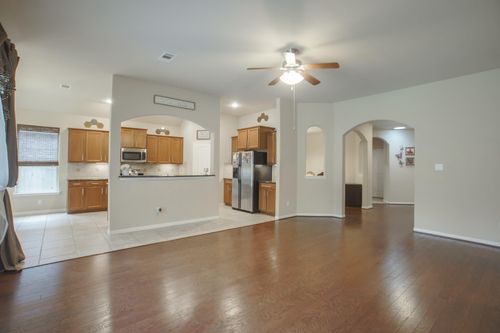 111 Pheasant Run Dr, Conroe, TX, 77384-2117 | Card Image