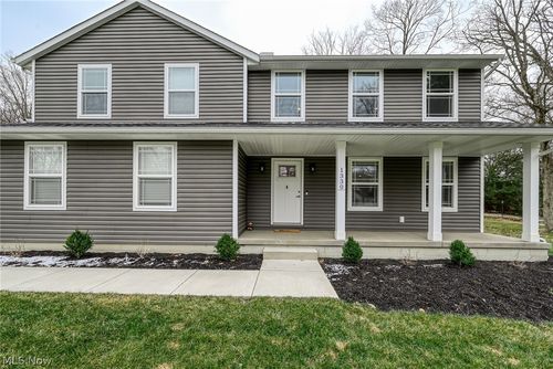 1330 Chelton Dr, Kent, OH, 44240-3242 | Card Image