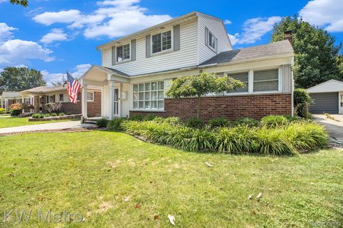 22948 Lingemann St, Saint Clair Shores, MI, 48080-4116 | Card Image