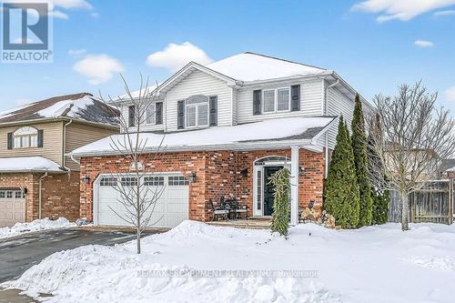 2 Southwoods Cres, Caledonia, ON, N3W0A6 | Card Image