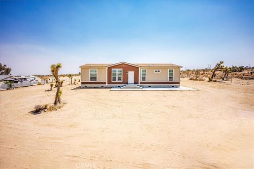 11354 Buena Vista Rd, Pinon Hills, CA, 92372-8801 | Card Image