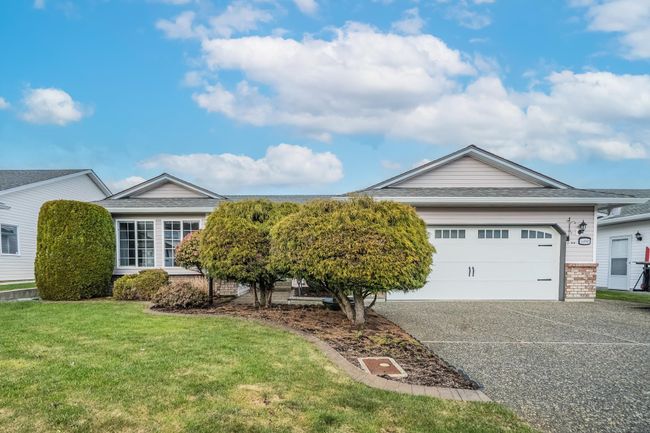 44969 Bedford Place, House other with 3 bedrooms, 2 bathrooms and 2 parking in Chilliwack BC | Image 1