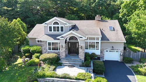 10 Hazelwood Ct, Jericho, NY, 11753-1702 | Card Image