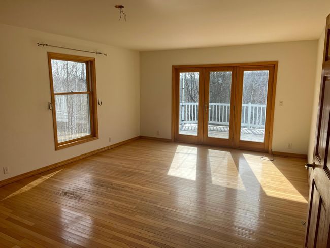 East bedroom | Image 32