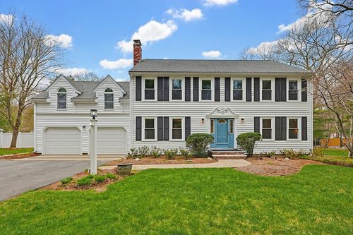 26 Kittredge St, Walpole, MA, 02081-1612 | Card Image