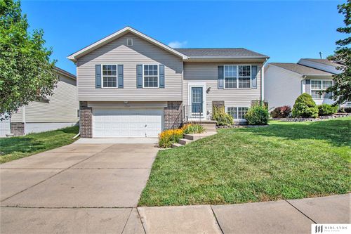 17854 Lillian St, Omaha, NE, 68136-2096 | Card Image