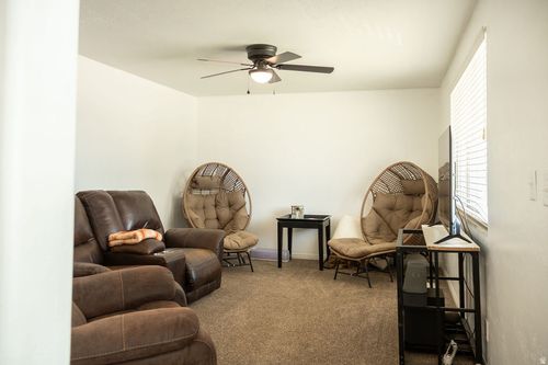325 S 800 W, Vernal, UT, 84078-2939 | Card Image