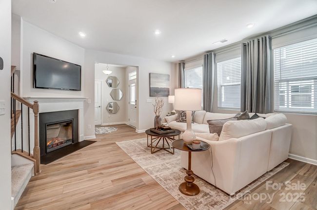 624 Cassidy Ct, Townhouse with 3 bedrooms, 3 bathrooms and null parking in Clover SC | Image 4