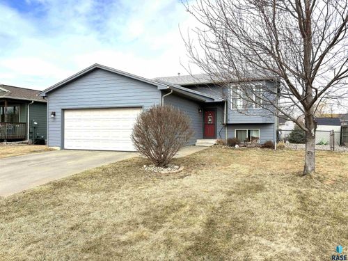 606 W Lois Ln Lane, Harrisburg, SD, 57032 | Card Image