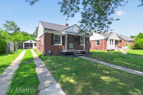 18911 Oakfield St, Detroit, MI, 48235-3062 | Card Image