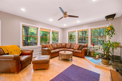 29 Tanglewood Dr, South Burlington, VT, 05403-7347 | Card Image