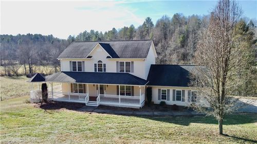 1114 Red Top Rd, Wilkesboro, NC, 28697-8112 | Card Image