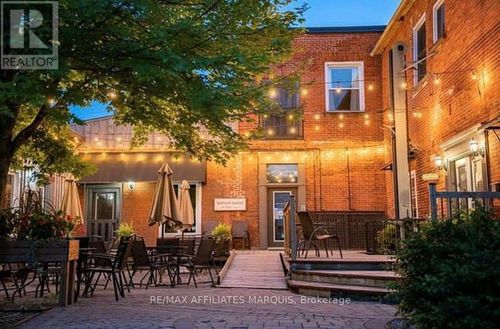 7 Russell St W, Smiths Falls, ON, K7A1N8 | Card Image