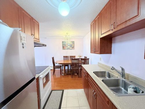 6380 Buswell St, Richmond, BC, V6Y2G2 | Card Image