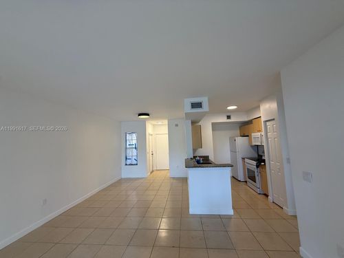 apt-102-2493 Centergate Dr, Miramar, FL, 33025-7237 | Card Image