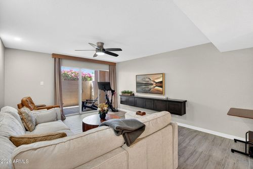 134-2233 E Highland Ave, Phoenix, AZ, 85016-4841 | Card Image