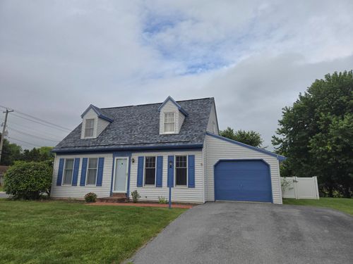 1901 Clinton Ave, CHAMBERSBURG, PA, 17201-1493 | Card Image