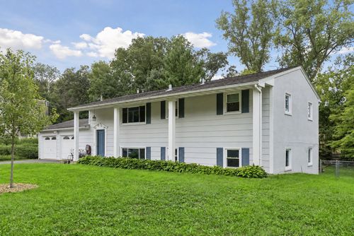 245 Glenmoor Ln, Long Lake, MN, 55356-9253 | Card Image
