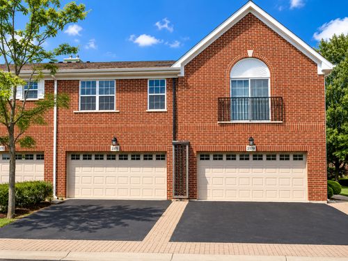6-e4-2379 Chelsea Rd, Northbrook, IL, 60062-5984 | Card Image