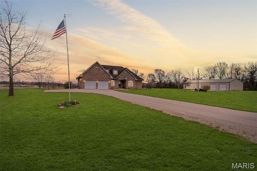 15856 Wendle Rd, Godfrey, IL, 62035-3731 | Card Image