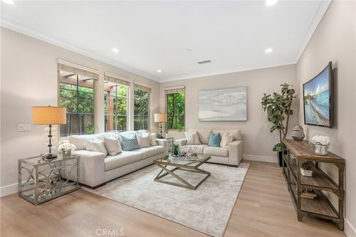 88 Brindisi, Irvine, CA, 92618-0109 | Card Image