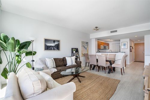 apt-3104-253 2nd St, Miami, FL, 33132-2313 | Card Image