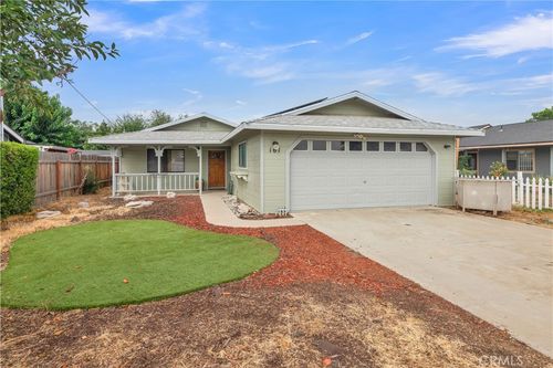 161 N 4th St, Shandon, CA, 93461-4611 | Card Image