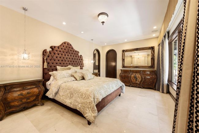 6016 Leonardo St, House other with 5 bedrooms, 6 bathrooms and null parking in Coral Gables FL | Image 22