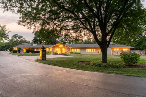 208 Brookdale Ln, Palatine, IL, 60067-7506 | Card Image