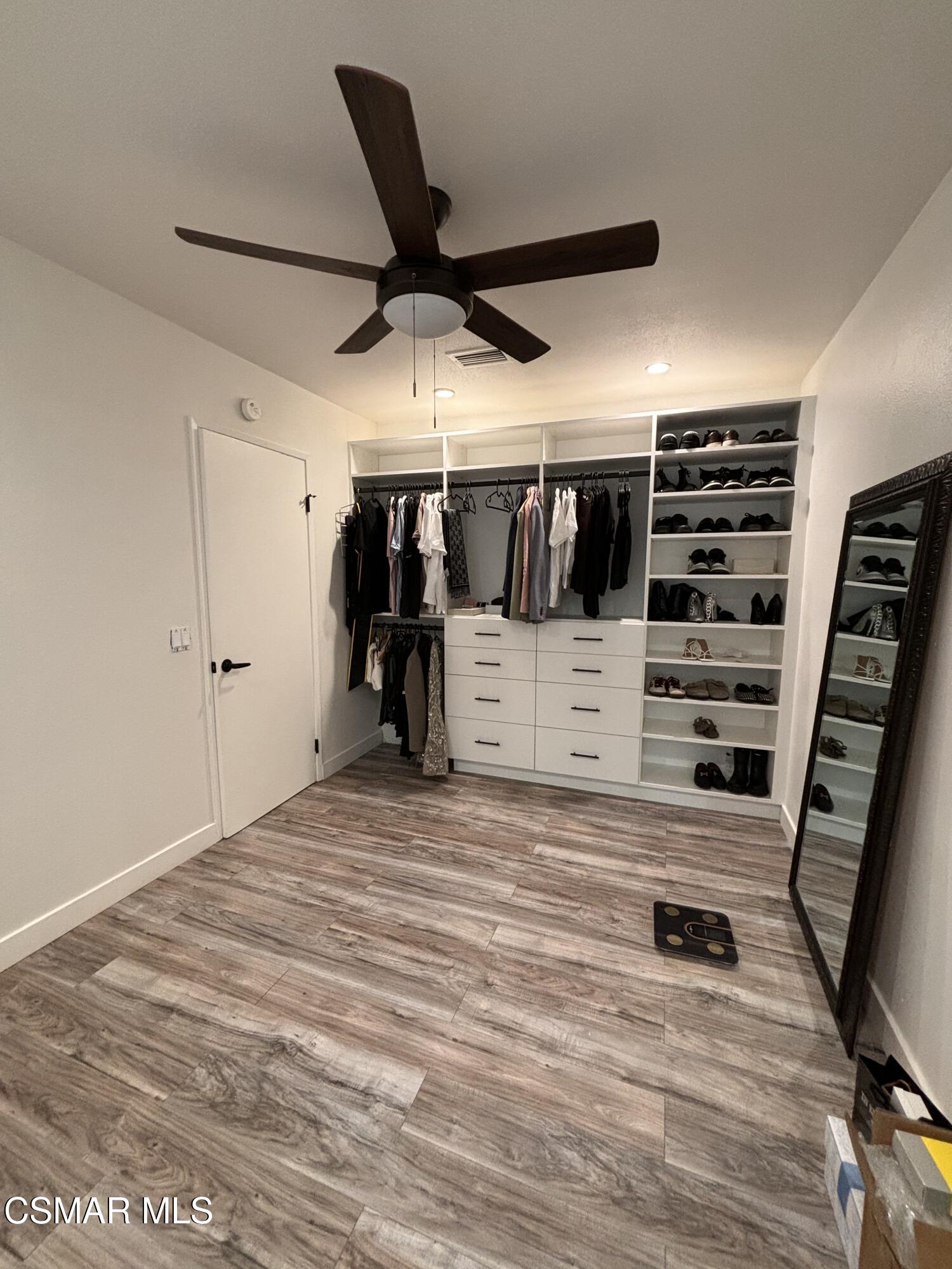 Residential Lease in Canyon Country 4