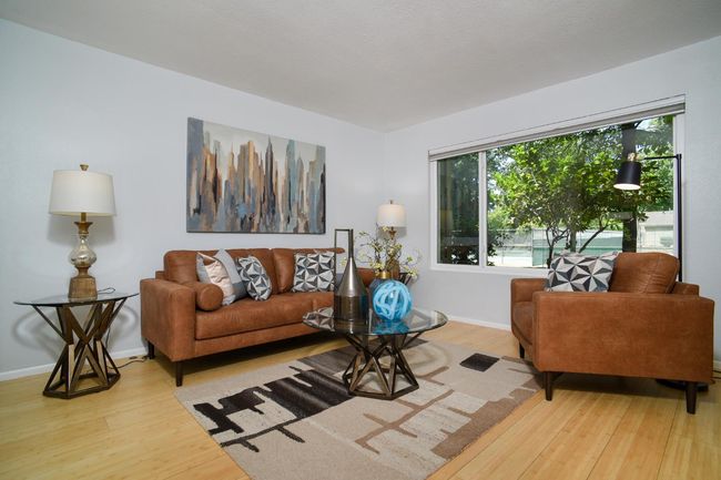 10 Adelphi Ct, Townhouse with 2 bedrooms, 3 bathrooms and null parking in Sacramento CA | Image 4