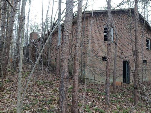 5001 Mecum Rd, Walkertown, NC, 27051-9317 | Card Image