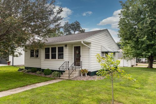 401 2nd St Ne, Hayfield, MN, 55940-8858 | Card Image