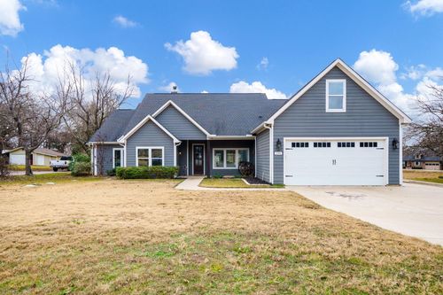 206 Modoc Trl, Gainesville, TX, 76240-9415 | Card Image