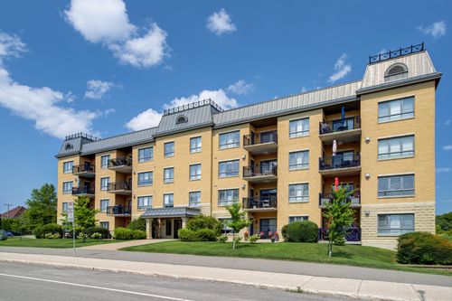 {{alt}} | Card Image