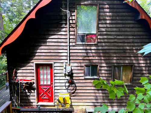 1297 Watts Rd, Haliburton, ON, K0M1S0 | Card Image