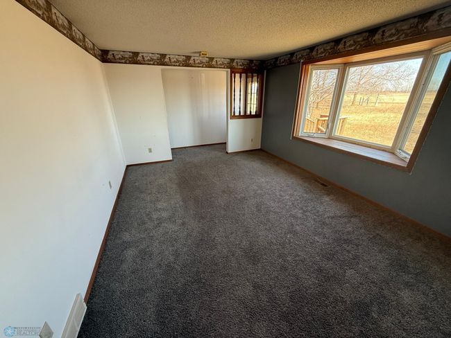Living Room | Image 7